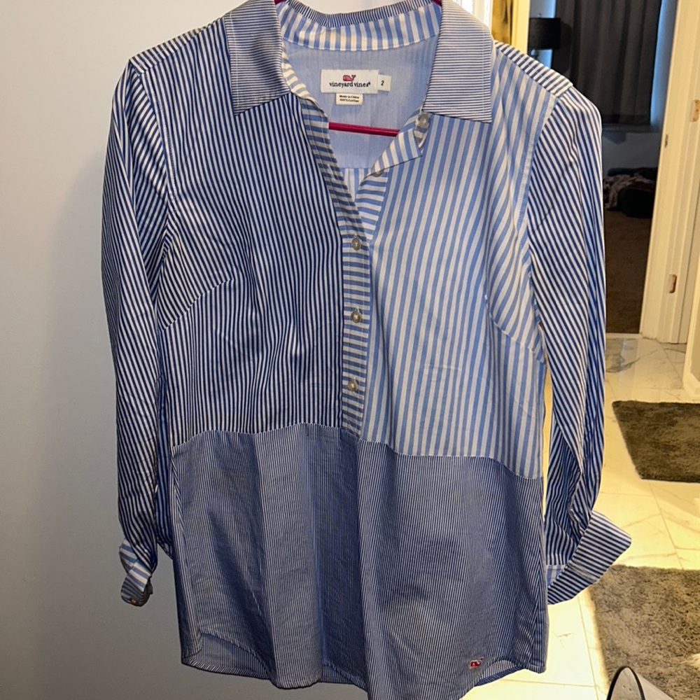 Vineyard Vines Top